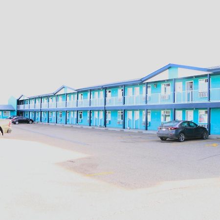 Empire Inn & Suites Penhold Zewnętrze zdjęcie