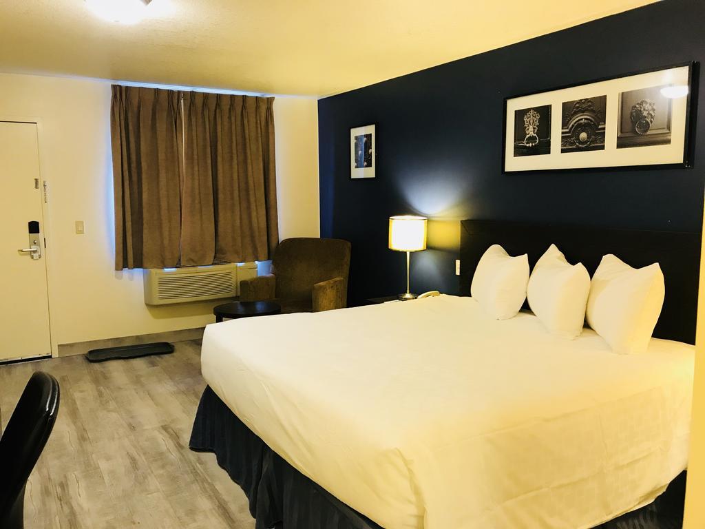 Empire Inn & Suites Penhold Zewnętrze zdjęcie