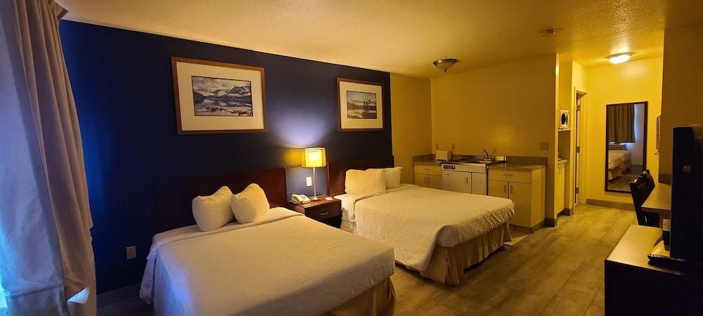 Empire Inn & Suites Penhold Zewnętrze zdjęcie