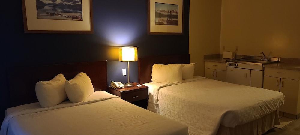 Empire Inn & Suites Penhold Zewnętrze zdjęcie