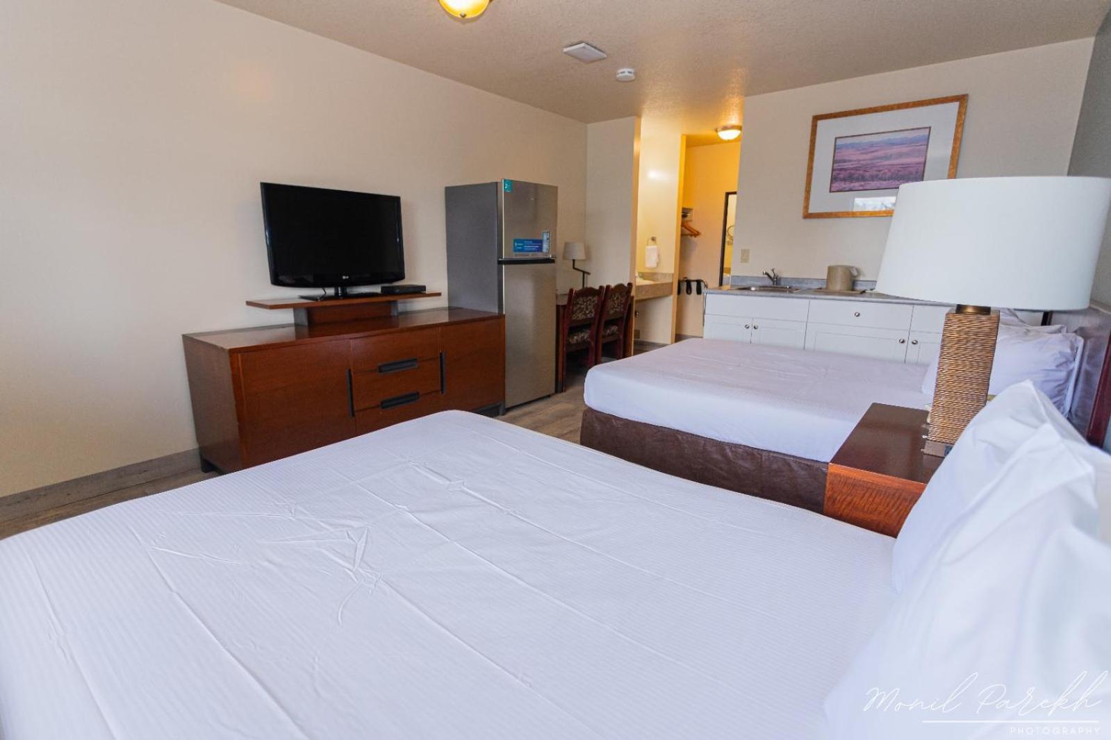 Empire Inn & Suites Penhold Zewnętrze zdjęcie