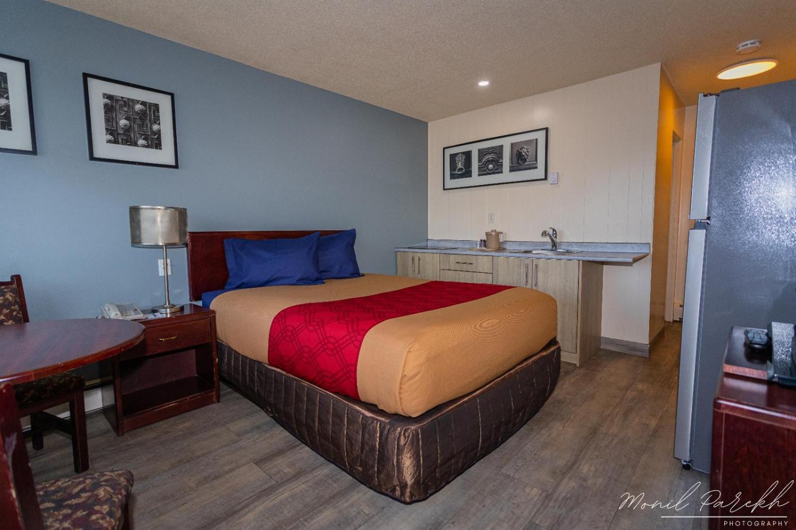 Empire Inn & Suites Penhold Zewnętrze zdjęcie