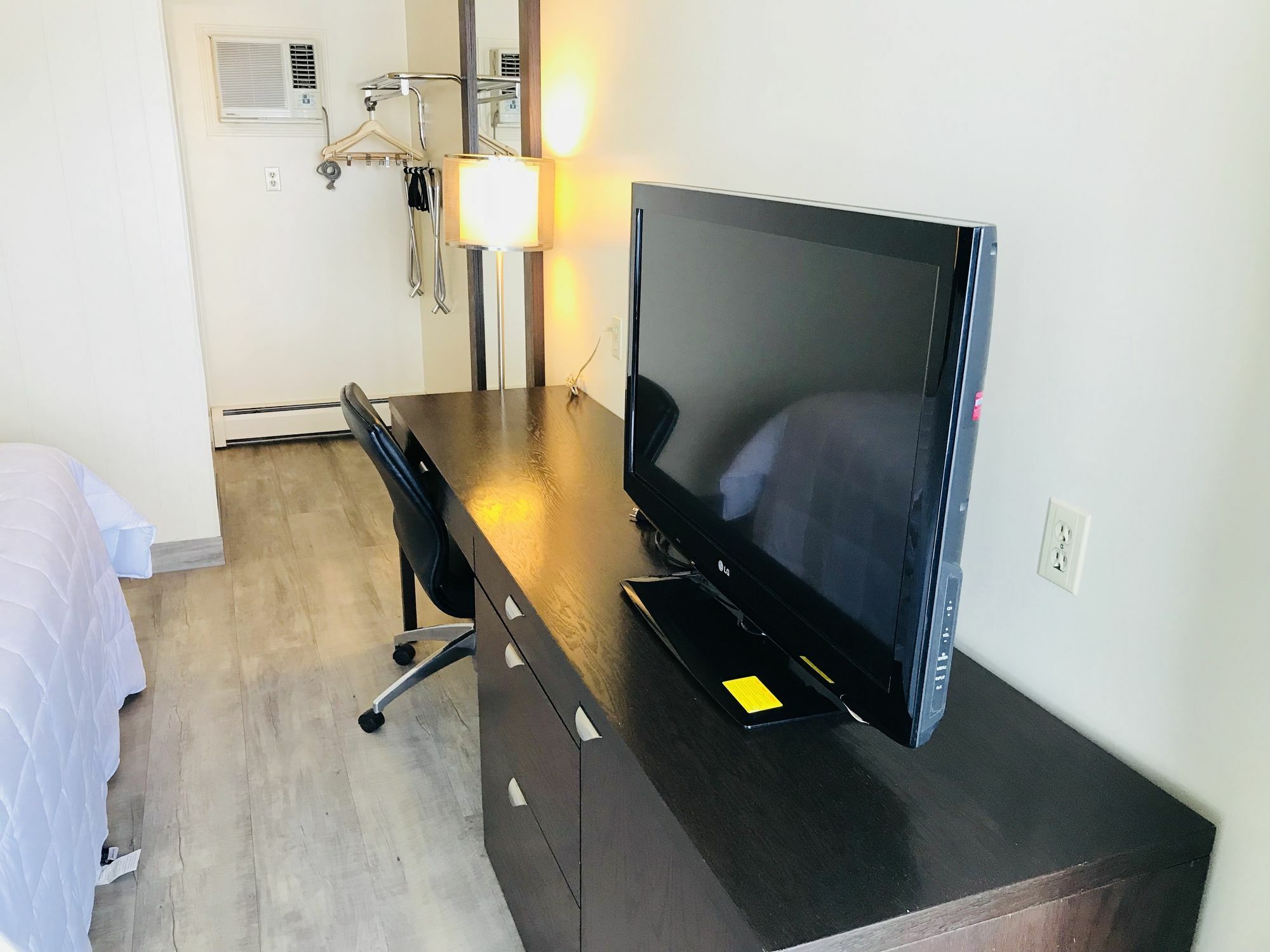 Empire Inn & Suites Penhold Zewnętrze zdjęcie