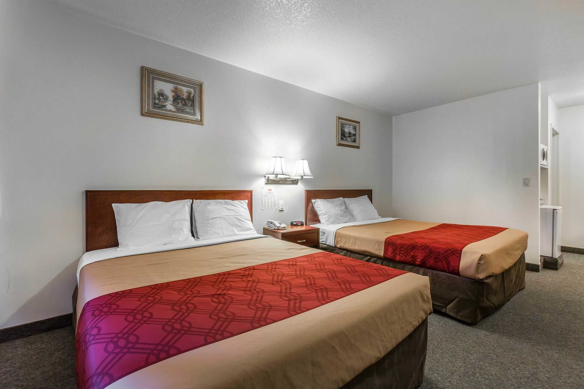 Empire Inn & Suites Penhold Zewnętrze zdjęcie